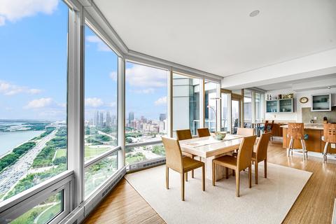 340 E Randolph St #3401, Chicago, IL 60601 photo 8