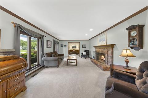 12110 S Wolf Dr, Plainfield, IL 60585 photo 3
