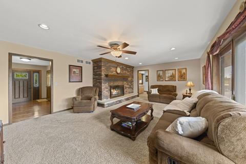 12110 S Wolf Dr, Plainfield, IL 60585 photo 7