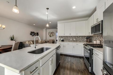 779 Lee St, Des Plaines, IL 60016 photo 7