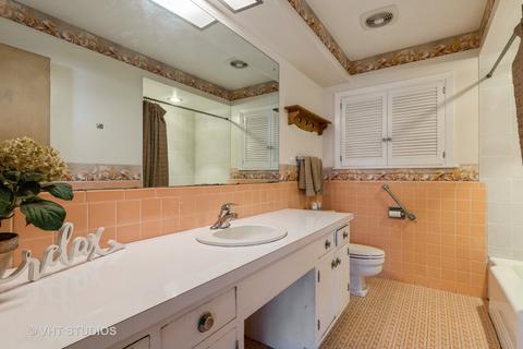 360 Cambridge Rd, Des Plaines, IL 60016 photo 6