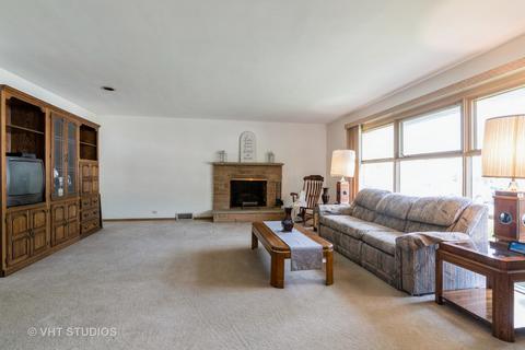 360 Cambridge Rd, Des Plaines, IL 60016 photo 2