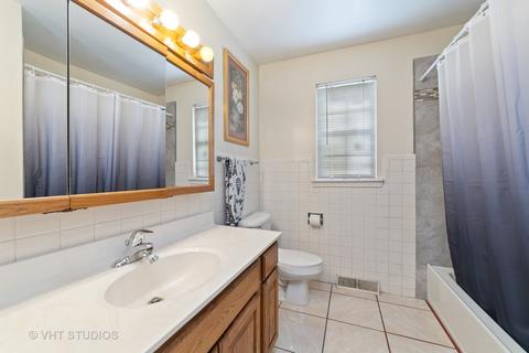 460 Hubbard Ave, Elgin, IL 60123 photo 5
