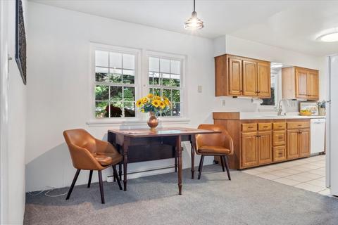 1307 Maplewood Dr, Normal, IL 61761 photo 4