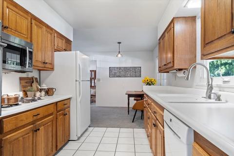 1307 Maplewood Dr, Normal, IL 61761 photo 5