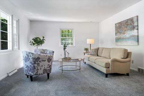 1307 Maplewood Dr, Normal, IL 61761 photo 3