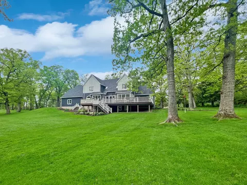 2974 W Forest Rd, Freeport, IL 61032 photo 8