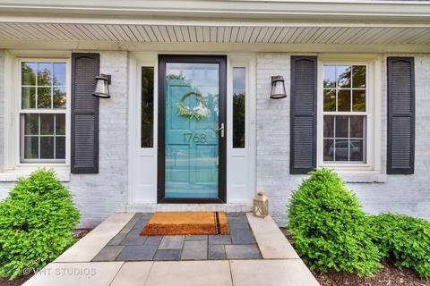 1768 Maple Ln, Wheaton, IL 60187 photo 2