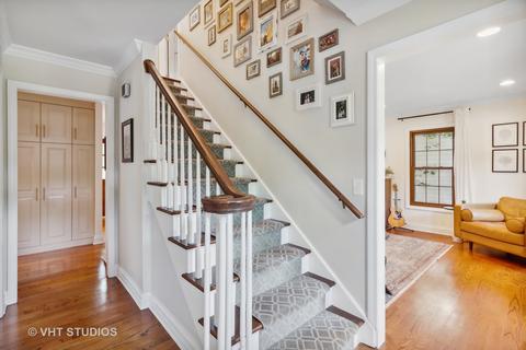 1768 Maple Ln, Wheaton, IL 60187 photo 3