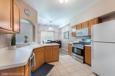 835 Mesa Dr, Elgin, IL 60123 photo 10