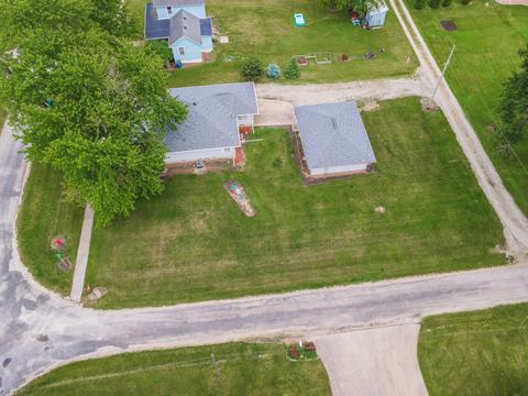 320 W Jeffery St, Cullom, IL 60929 photo 33