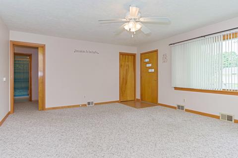 320 W Jeffery St, Cullom, IL 60929 photo 7