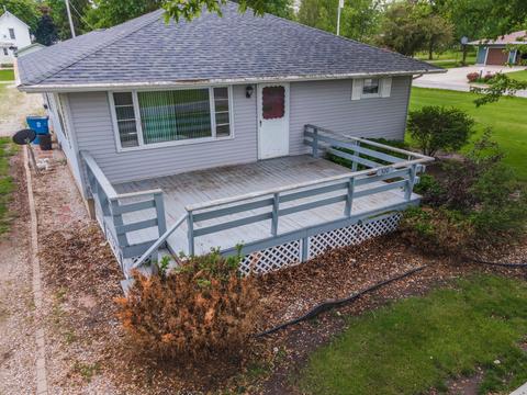 320 W Jeffery St, Cullom, IL 60929 photo 4