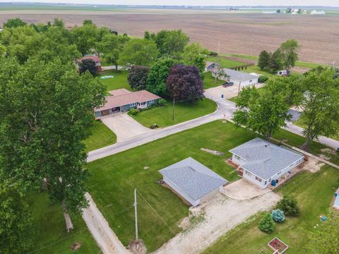320 W Jeffery St, Cullom, IL 60929 photo 32