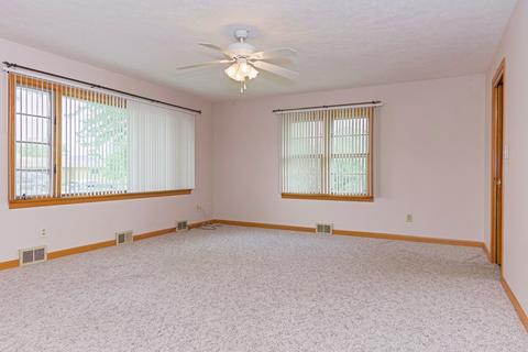 320 W Jeffery St, Cullom, IL 60929 photo 8