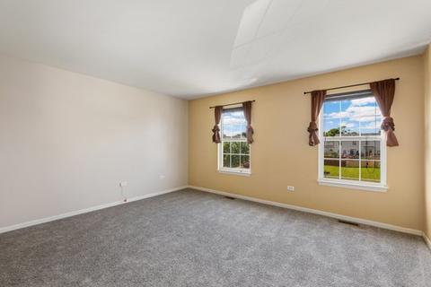 335 Gregory Ln, Plano, IL 60545 photo 14