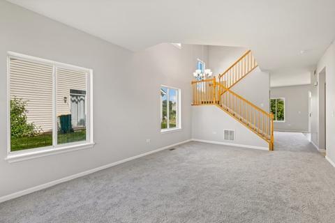 335 Gregory Ln, Plano, IL 60545 photo 5