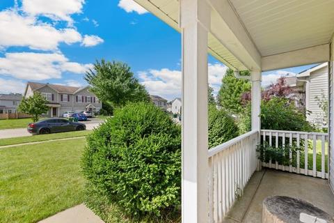 335 Gregory Ln, Plano, IL 60545 photo 3