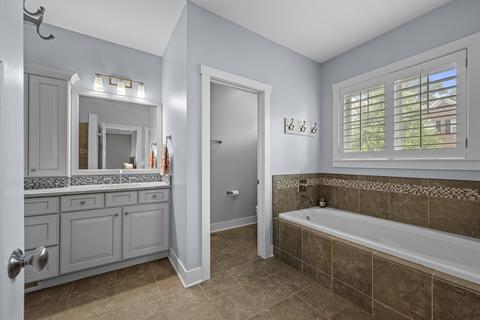 2035 Windham Cir, Wheaton, IL 60187 photo 18