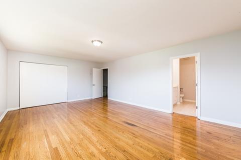 8808 Dee Rd, Des Plaines, IL 60016 photo 10