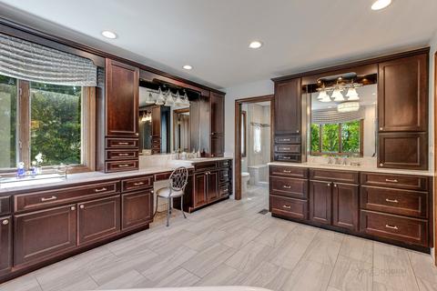 2352 Mohawk Ln, Glenview, IL 60026 photo 4
