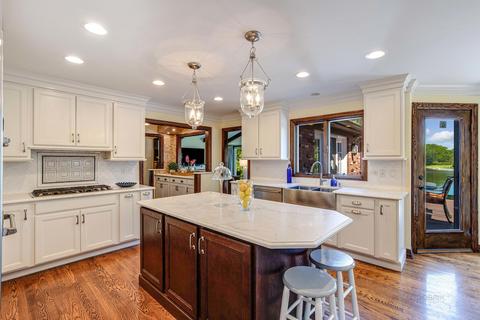 2352 Mohawk Ln, Glenview, IL 60026 photo 17