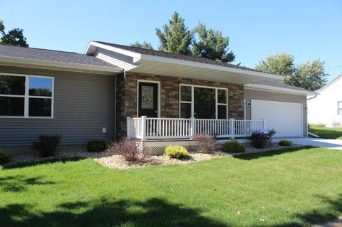 209 S Heaton St, Morrison, IL 61270 photo 2