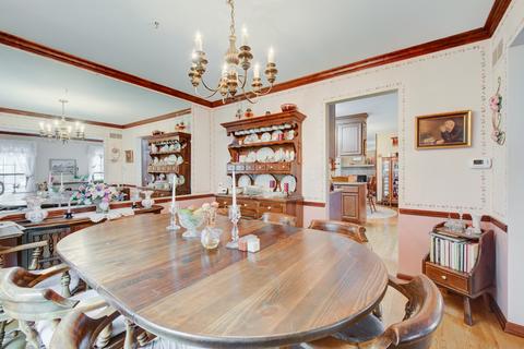 160 Hamilton Ln, Wheaton, IL 60189 photo 17