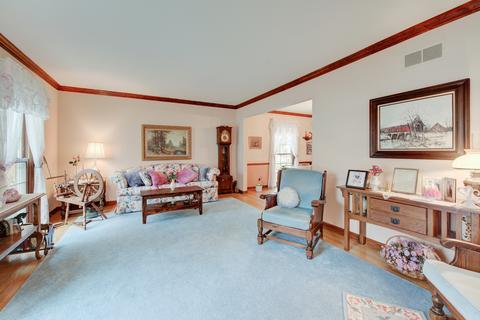 160 Hamilton Ln, Wheaton, IL 60189 photo 7