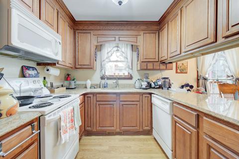 160 Hamilton Ln, Wheaton, IL 60189 photo 10