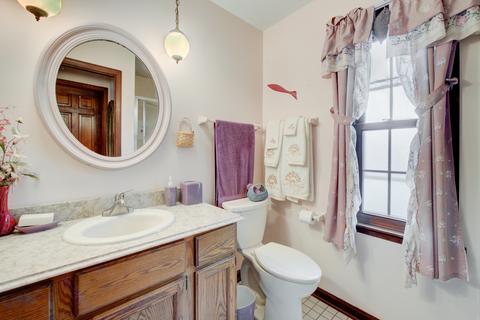 160 Hamilton Ln, Wheaton, IL 60189 photo 27