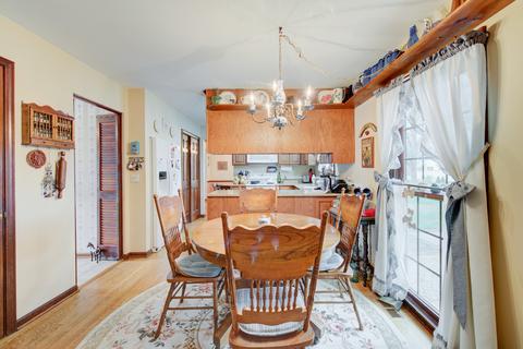 160 Hamilton Ln, Wheaton, IL 60189 photo 12