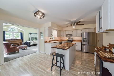 1952 Dorset Dr, Wheaton, IL 60189 photo 9