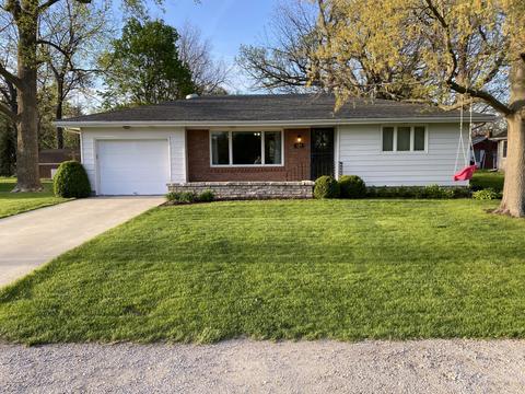 120 E Park View Dr, Forrest, IL 61741 photo 1