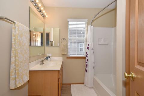 655 Wingpointe Dr, Aurora, IL 60506 photo 40