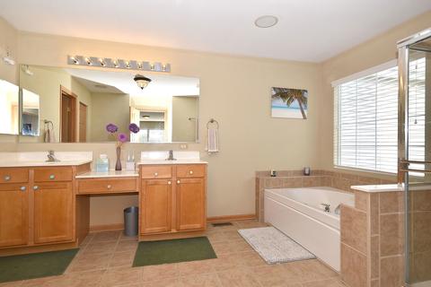 655 Wingpointe Dr, Aurora, IL 60506 photo 30