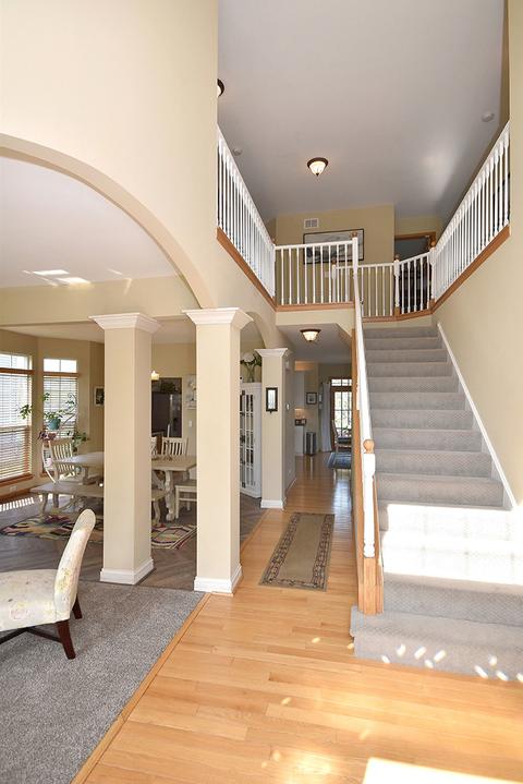 655 Wingpointe Dr, Aurora, IL 60506 photo 4
