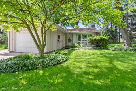 642 Deerpath Rd, East Dundee, IL 60118 photo 1