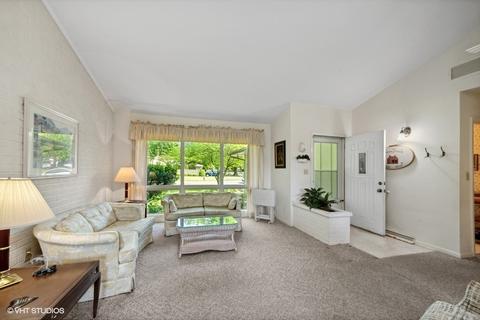 642 Deerpath Rd, East Dundee, IL 60118 photo 3