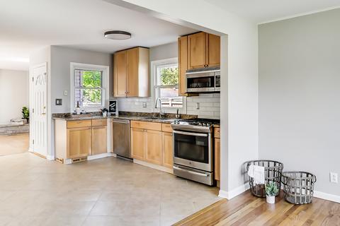 1987 Howard Ave, Des Plaines, IL 60018 photo 5