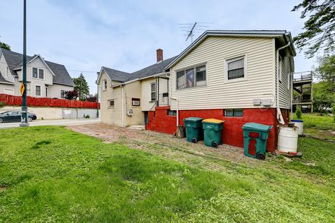 332 Ruby St, Joliet, IL 60435 photo 3