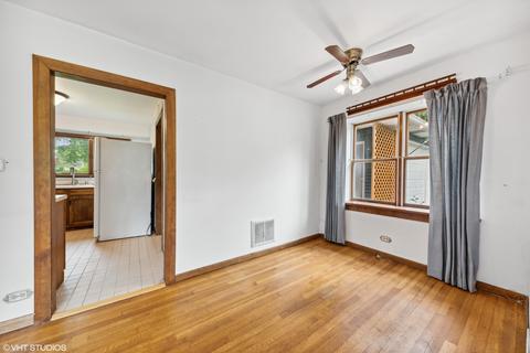 319 E Ardmore Ave, Roselle, IL 60172 photo 6