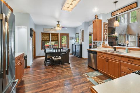 901 E 8th St, Lockport, IL 60441 photo 11