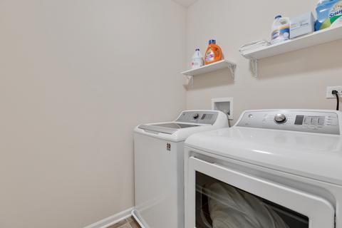 3640 Hyde Park Ct, Elgin, IL 60124 photo 22