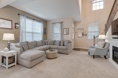 3640 Hyde Park Ct, Elgin, IL 60124 photo 3