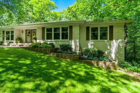 7748 Bond Dr, Roscoe, IL 61073 photo 4