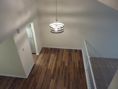 710 Scarbrough Cir, Hoffman Estates, IL 60169 photo 8