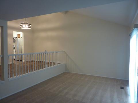 710 Scarbrough Cir, Hoffman Estates, IL 60169 photo 4