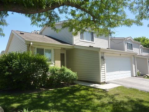 710 Scarbrough Cir, Hoffman Estates, IL 60169 photo 2