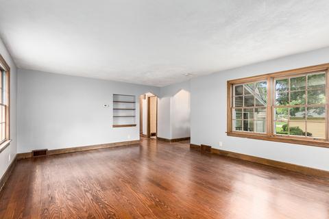 2 E Logan St, Lemont, IL 60439 photo 11